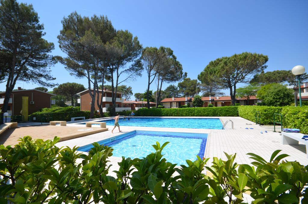 Villaggio Club Dei Pini บิบิโอเน ภายนอก รูปภาพ